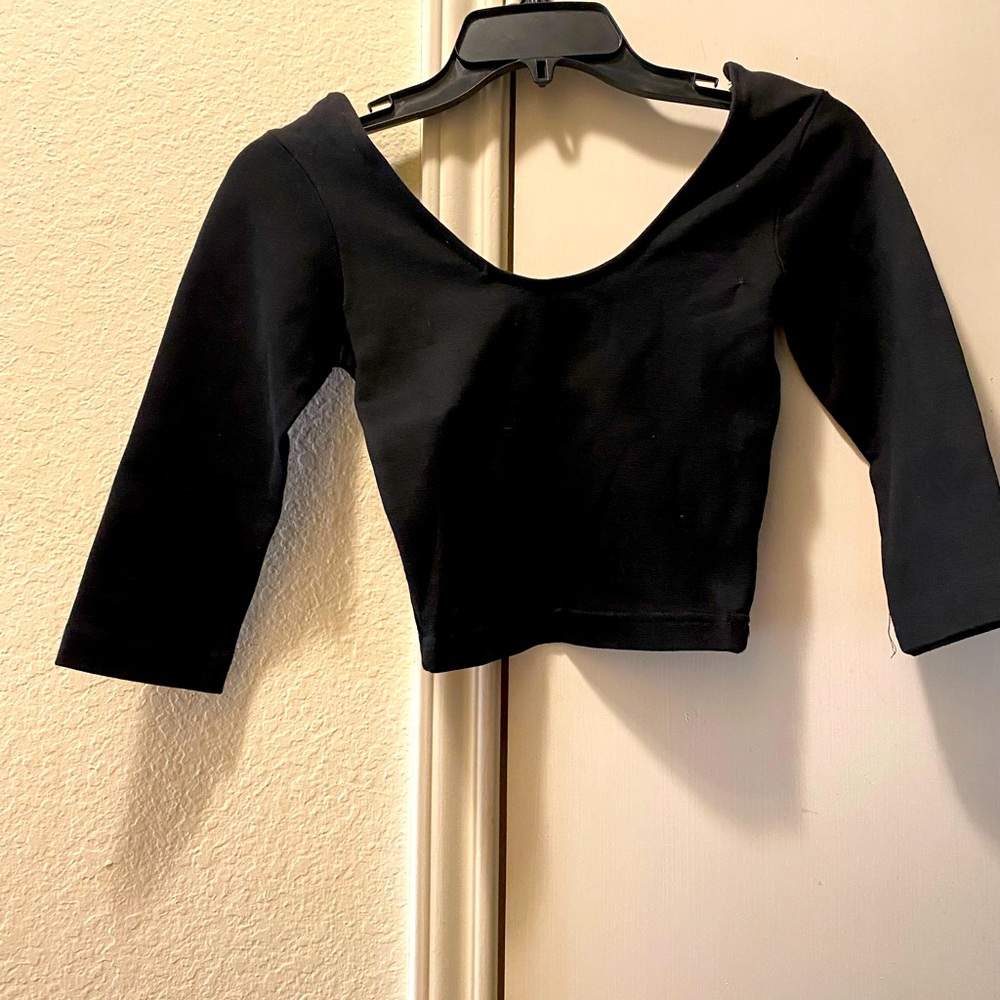 YES CLOTHING CROP TOP